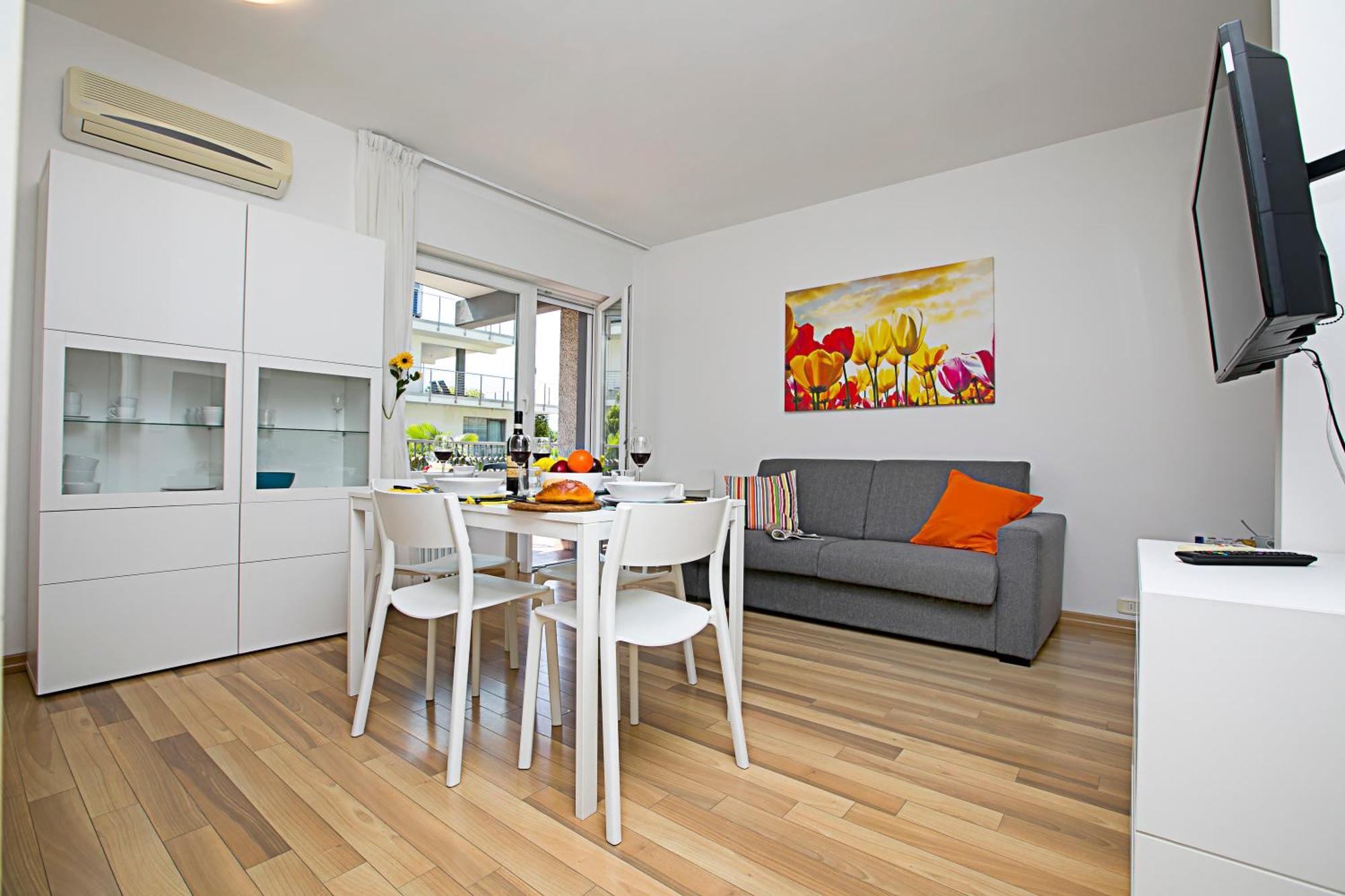 Riva Lago E Spiaggia Apartment 2 - Happy Rentals Екстер'єр фото